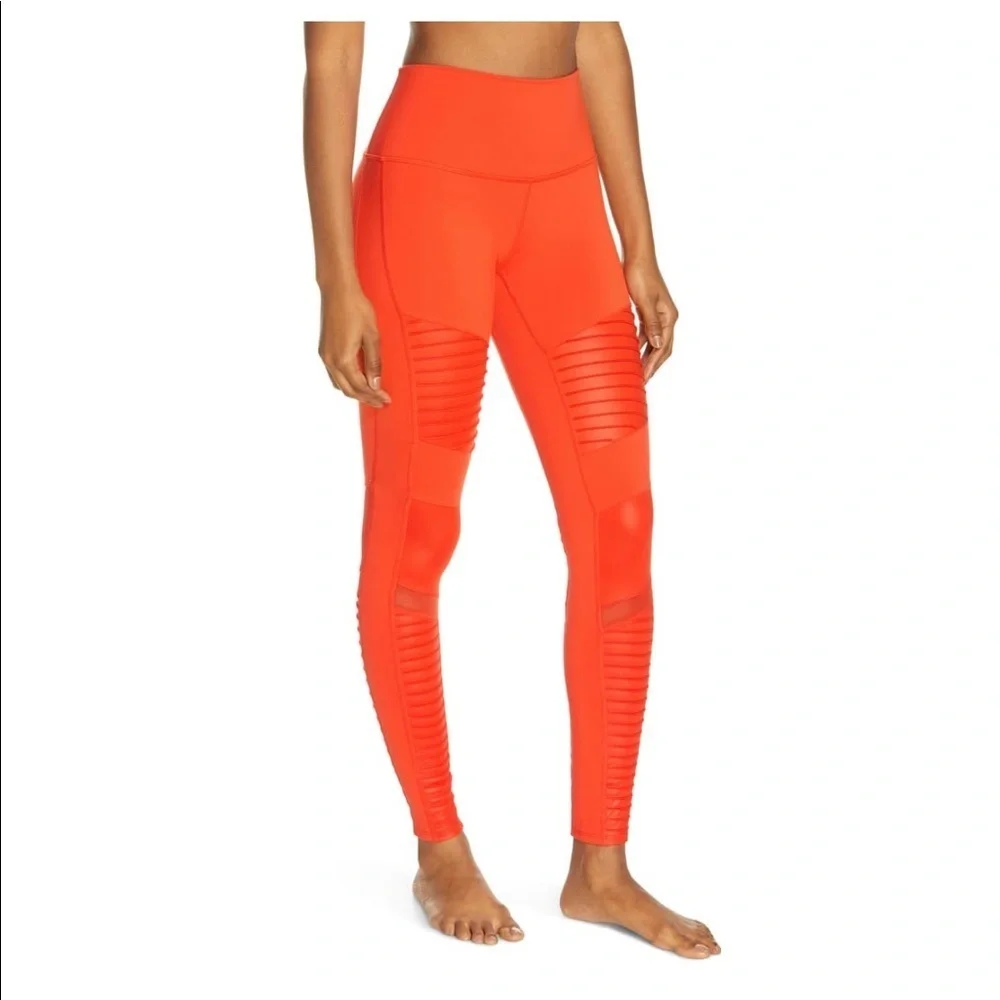 ALO Yoga Airbrush Moto High Waist 7/8 Leggings Cherry Red NWT